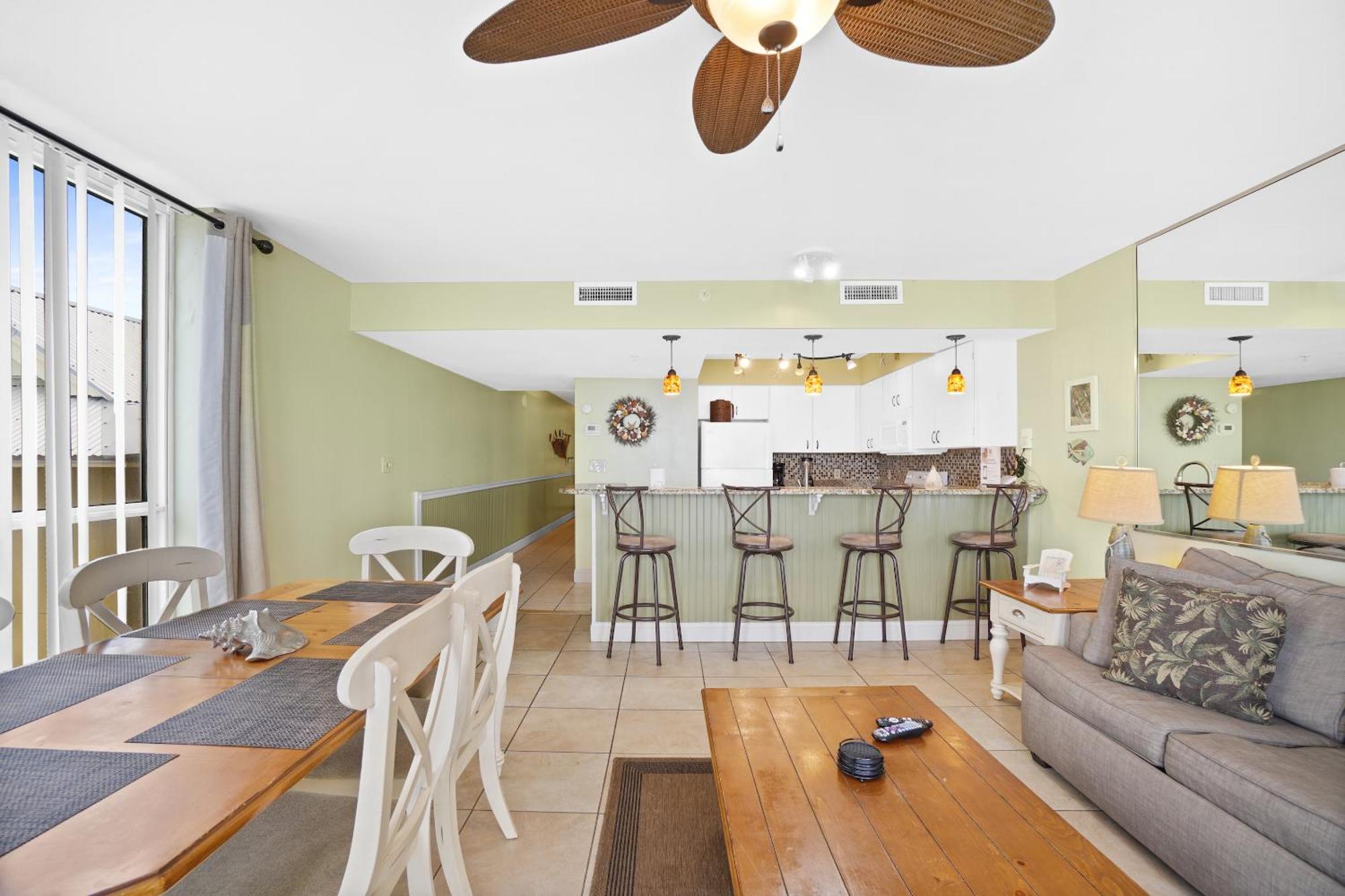 Pelican Beach Resort By Panhandle Getaways Дестін Номер фото